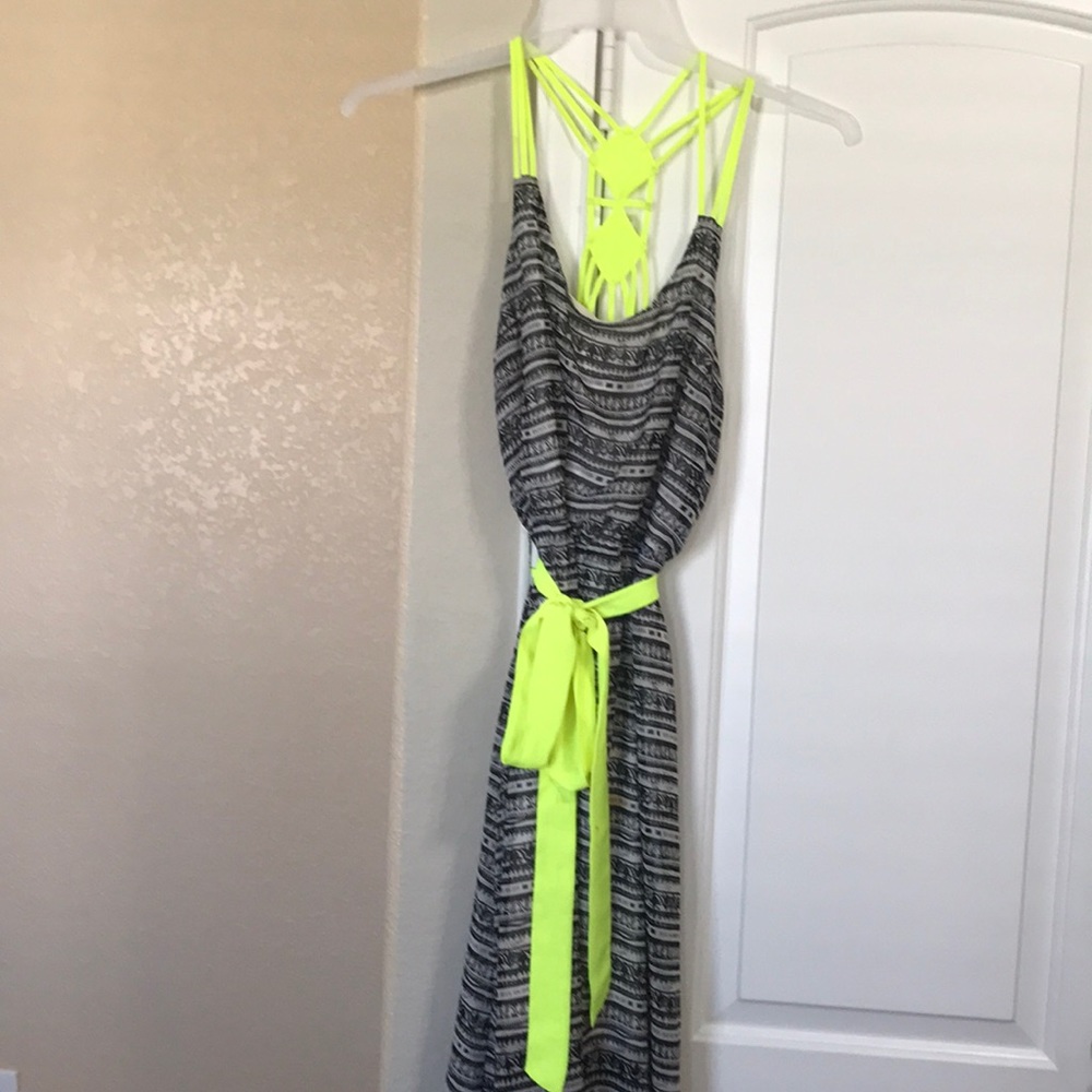 Dress - Picture 2 of 4